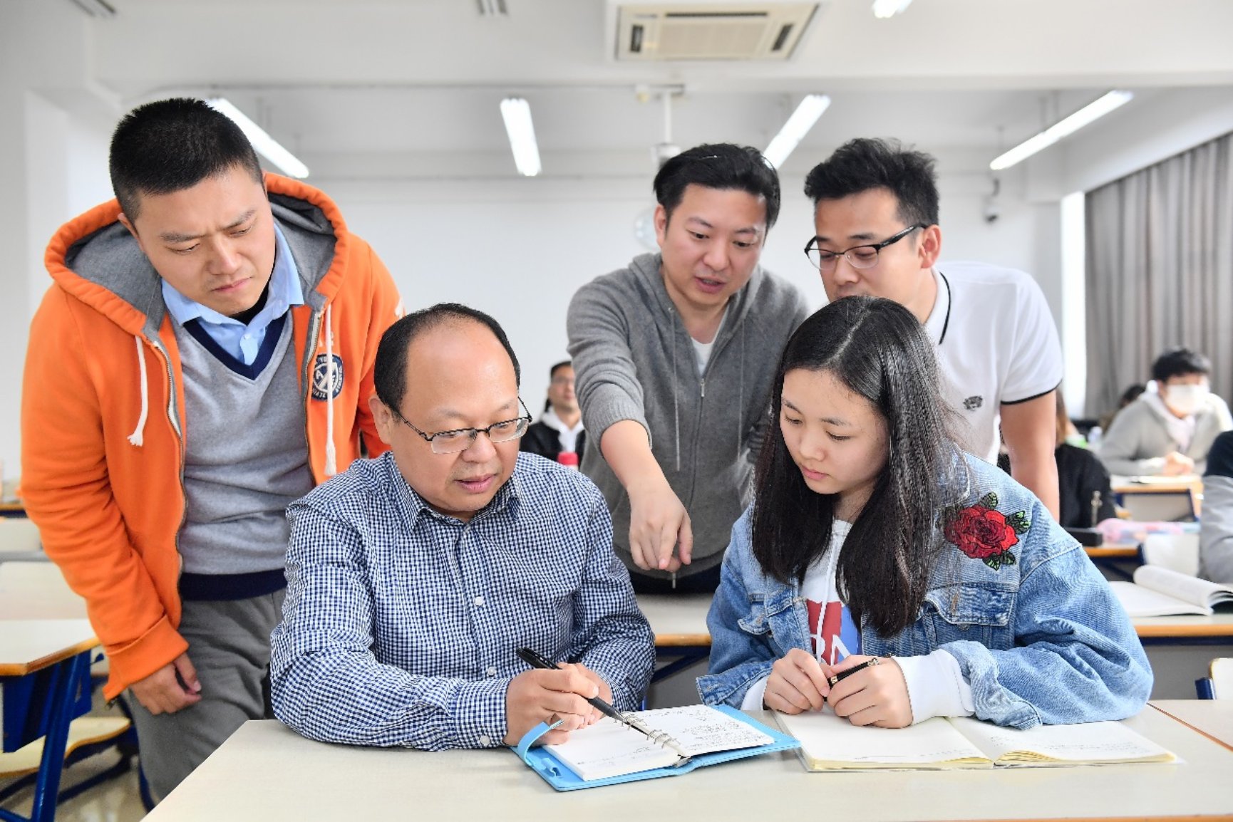 D:\课题申报研究与评奖\北京市教学名师\北京市教学名师\崔学刚申报材料\崔学刚-最终申报材料\崔学刚-最终申报材料\北京师范大学-崔学刚-照片2.jpg